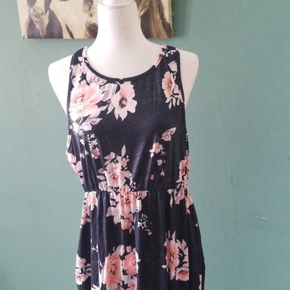 Psss I have POCKETS 💗 - Picture 2 of 5